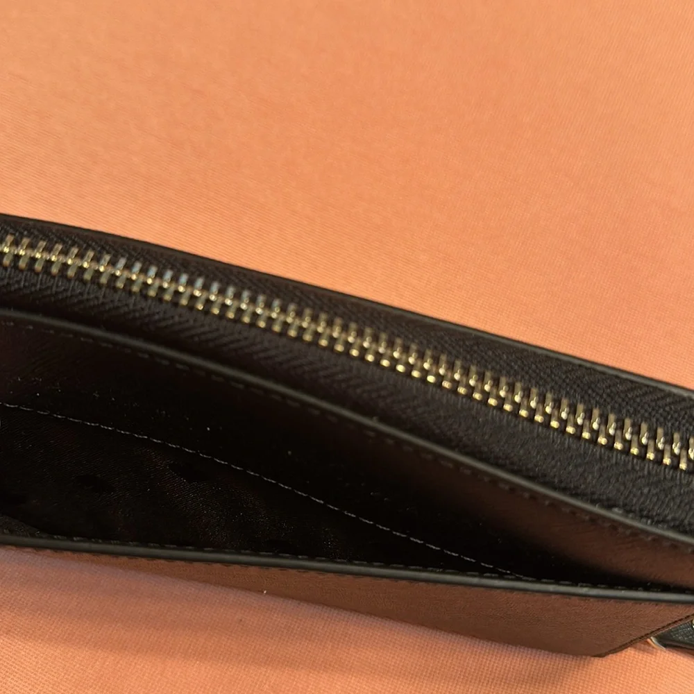 New Kate Spade ♠️ Leather Wallet. Black.